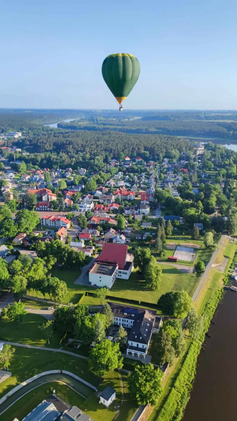 Skrydis oro balionu Birštone